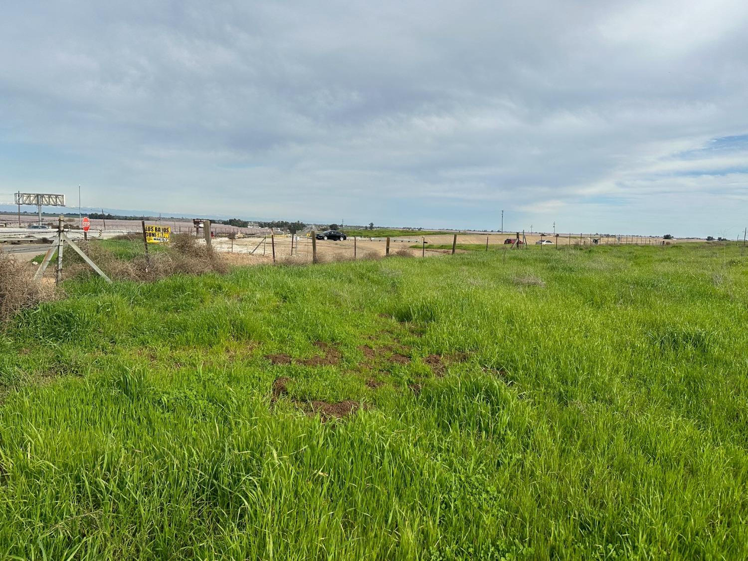 1 Billy Wright Rd, Los Banos, CA 93635