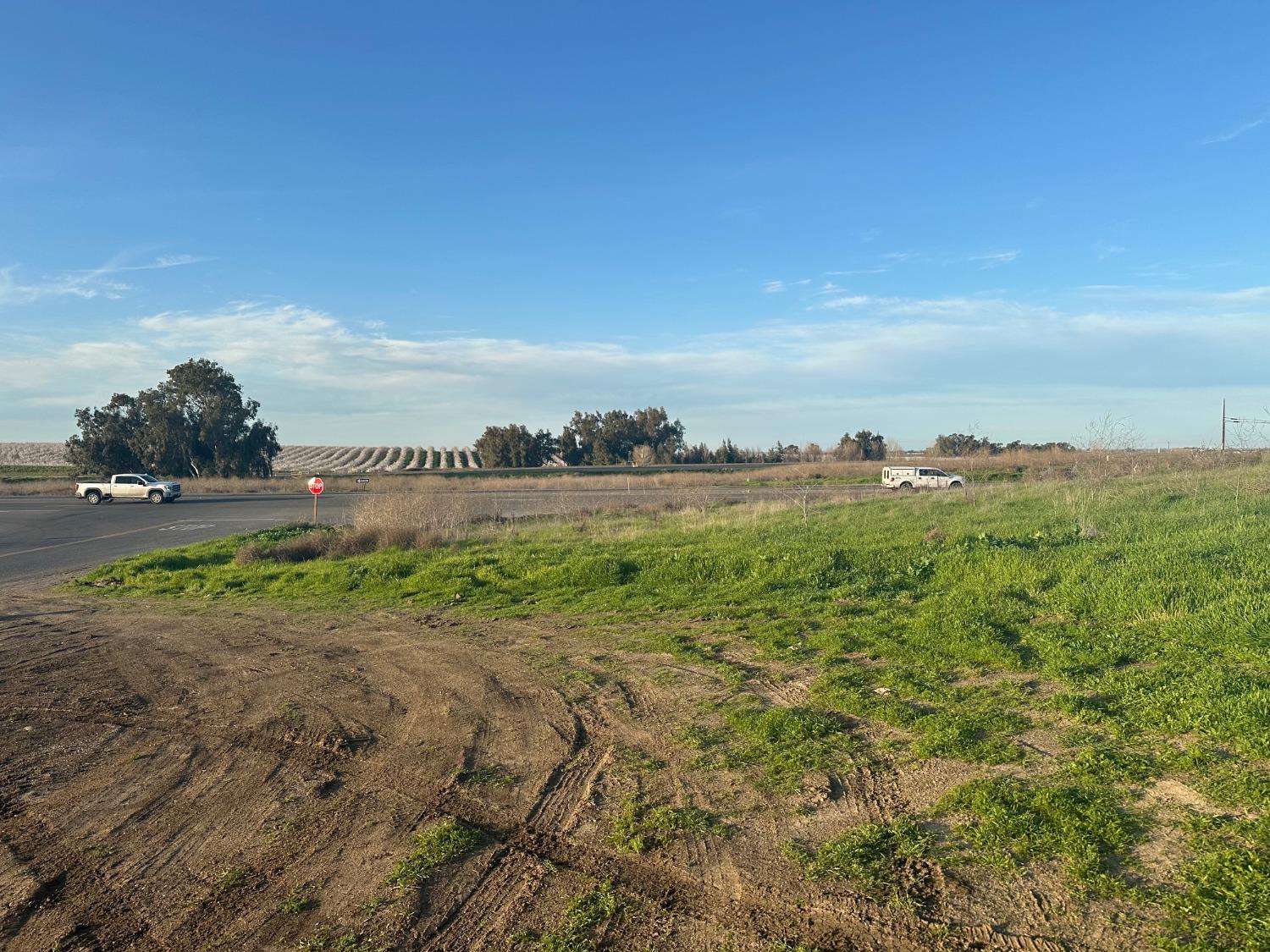 1 Billy Wright Rd, Los Banos, CA 93635