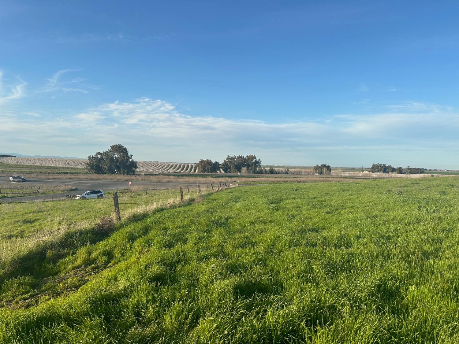 1 Billy Wright Rd, Los Banos, CA 93635