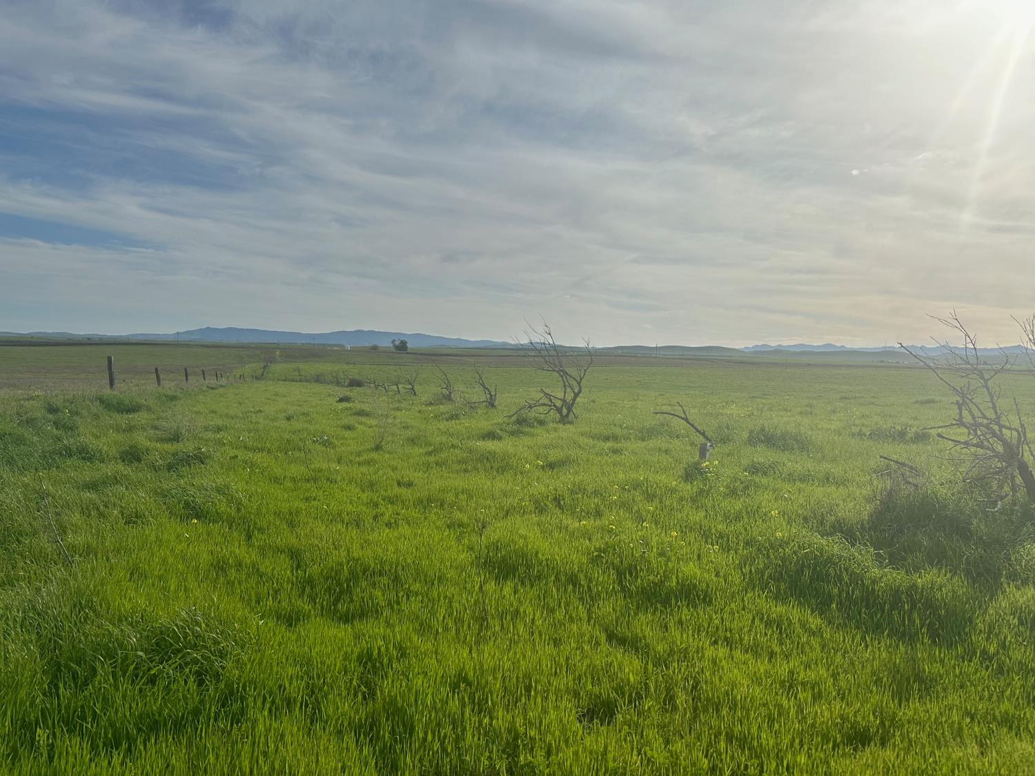 1 Billy Wright Rd, Los Banos, CA 93635