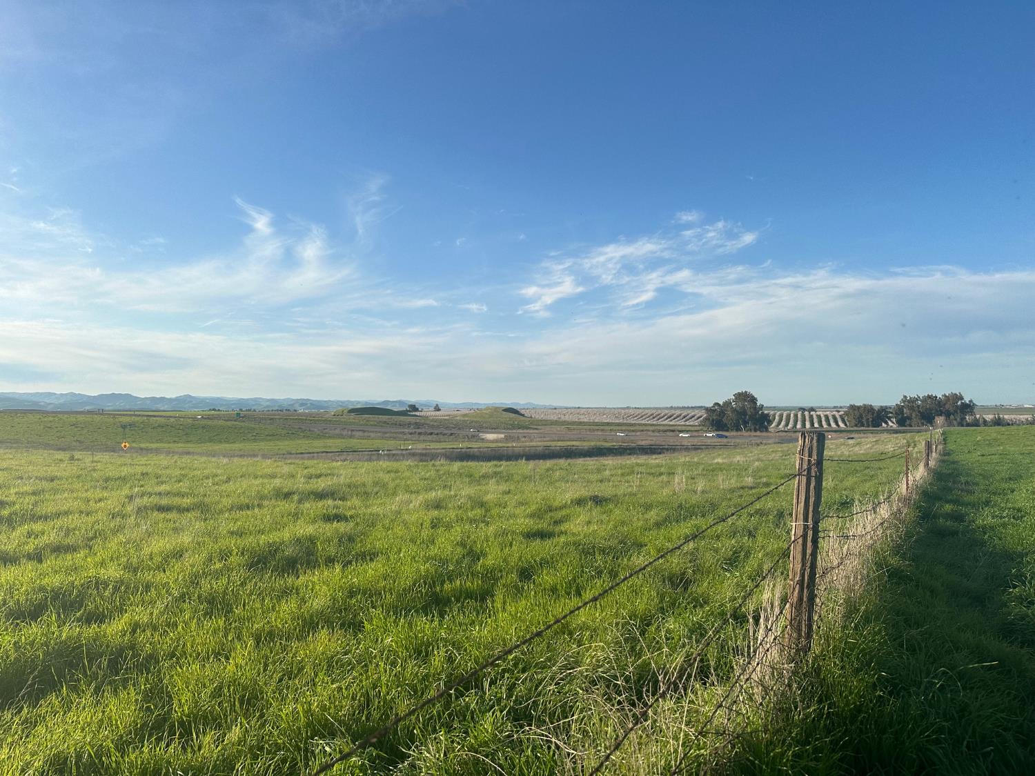 1 Billy Wright Rd, Los Banos, CA 93635