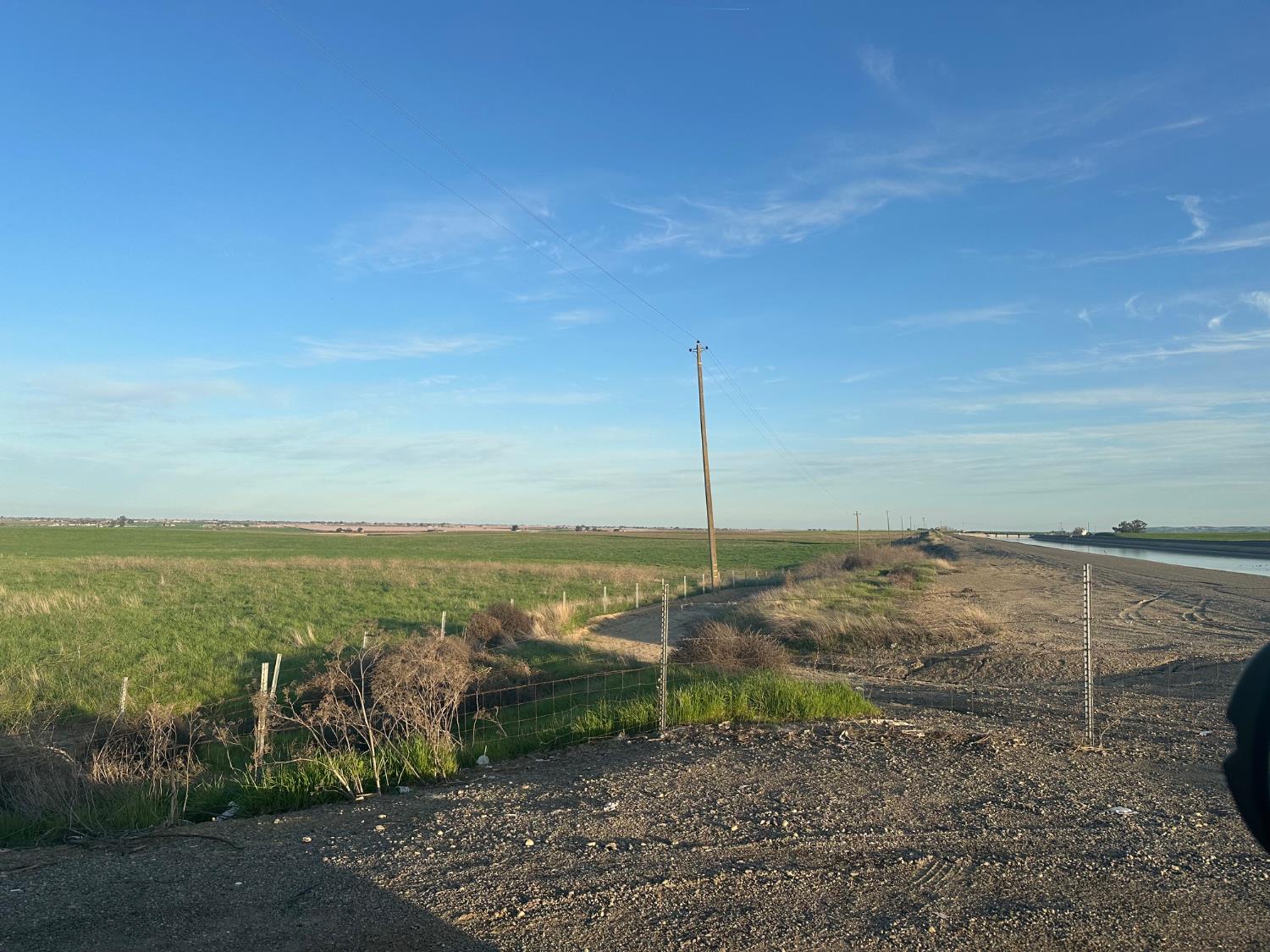 1 Billy Wright Rd, Los Banos, CA 93635