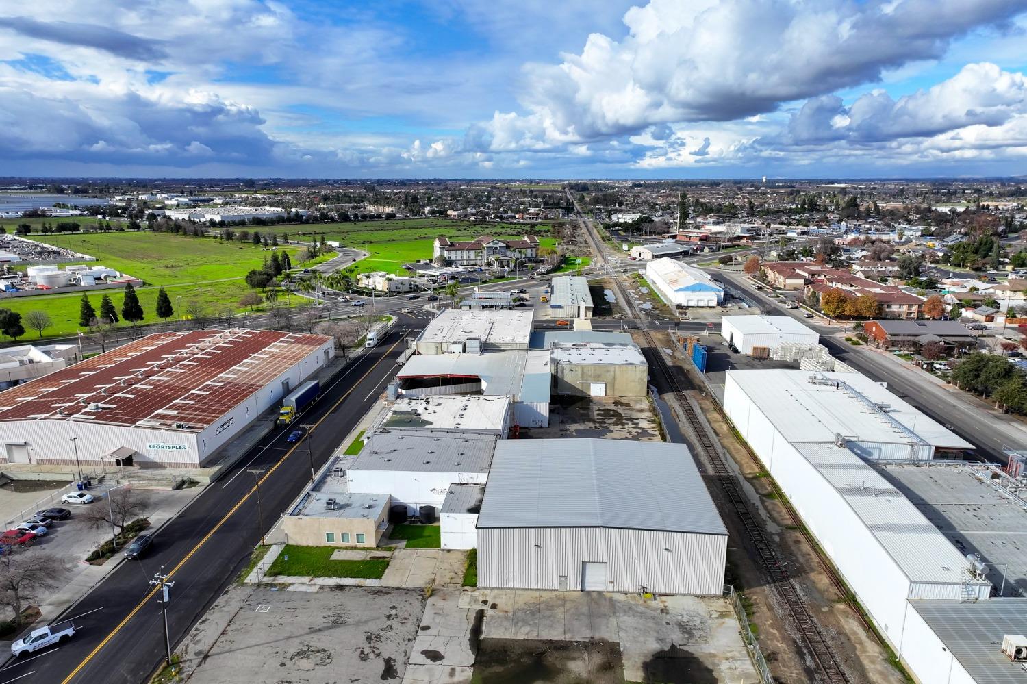 200 N Uruappan, Dinuba, CA 93618