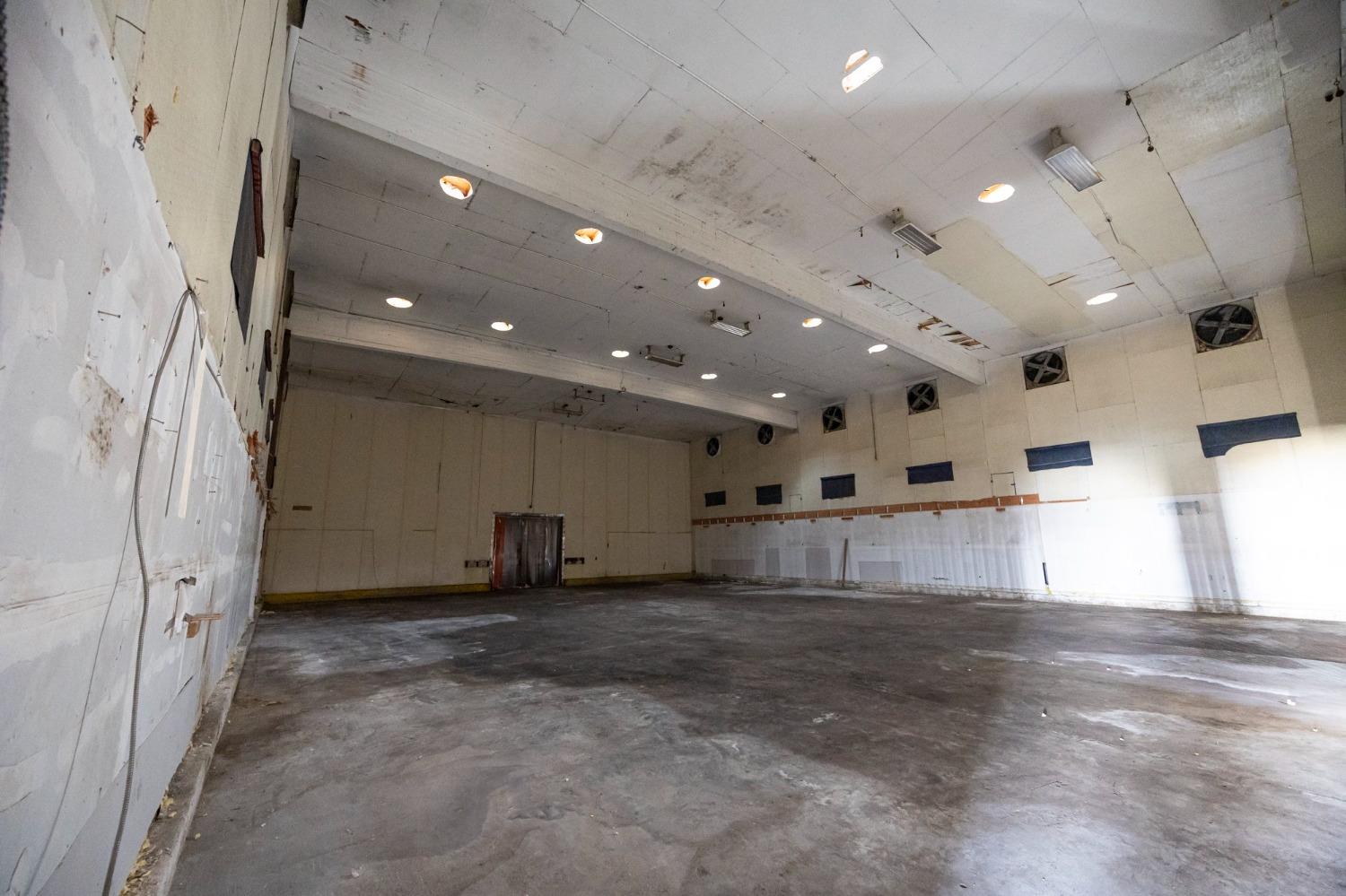 200 N Uruappan, Dinuba, CA 93618