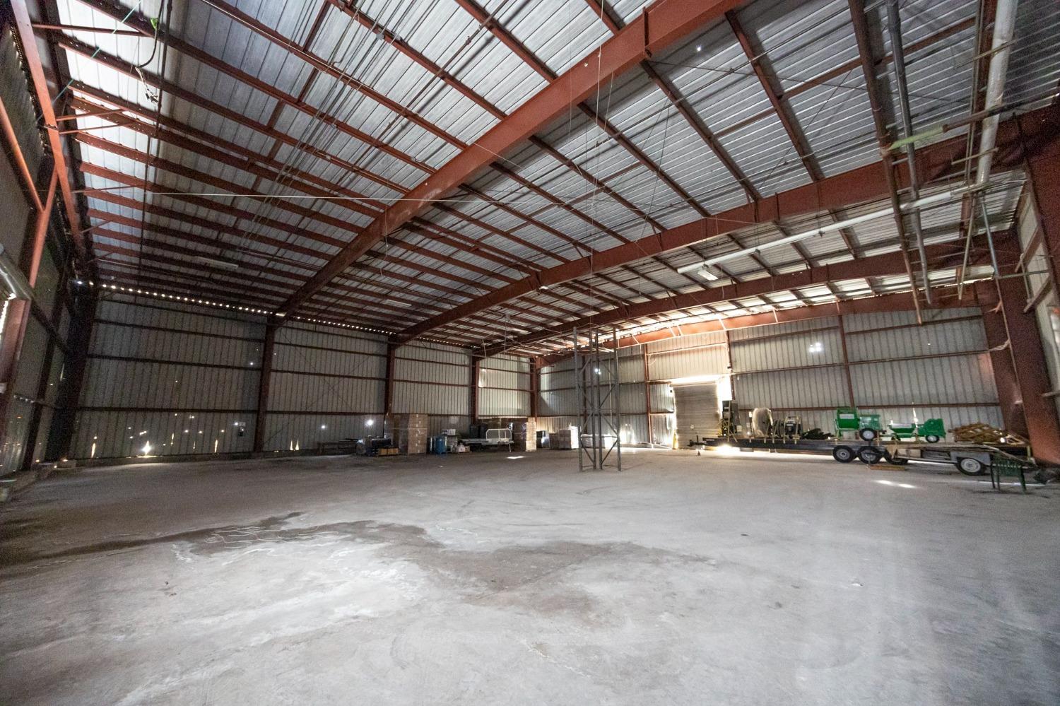 200 N Uruappan, Dinuba, CA 93618