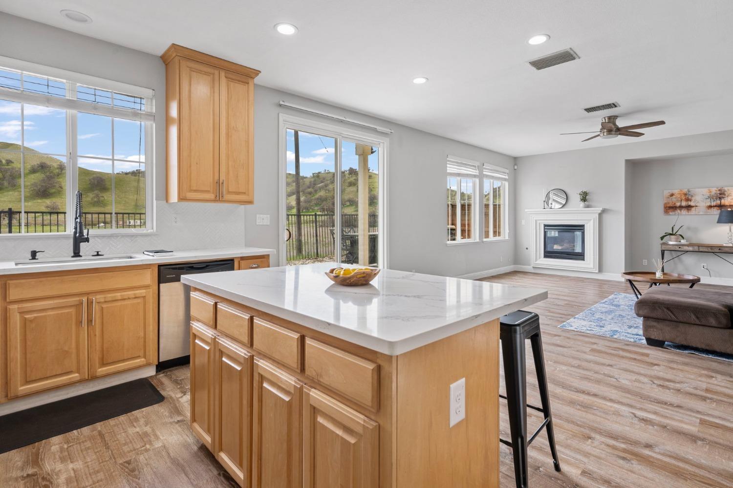 9389 Vintner Cir, Patterson, CA 95363