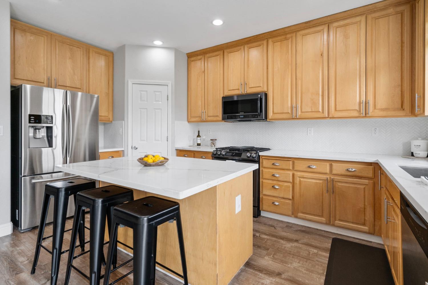 9389 Vintner Cir, Patterson, CA 95363