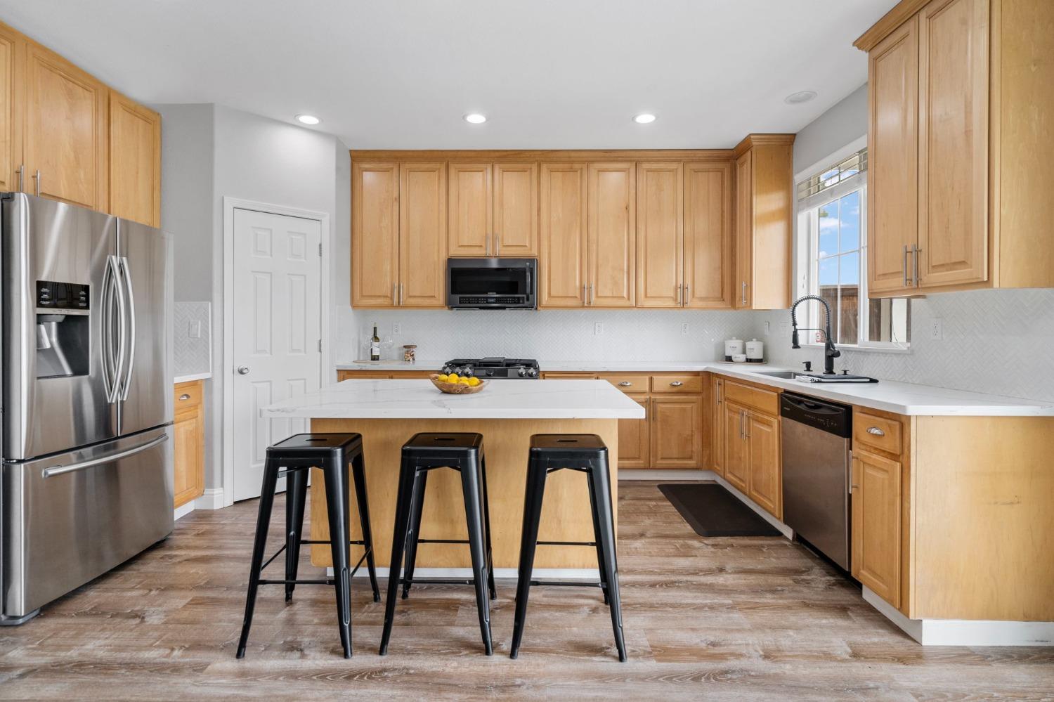 9389 Vintner Cir, Patterson, CA 95363