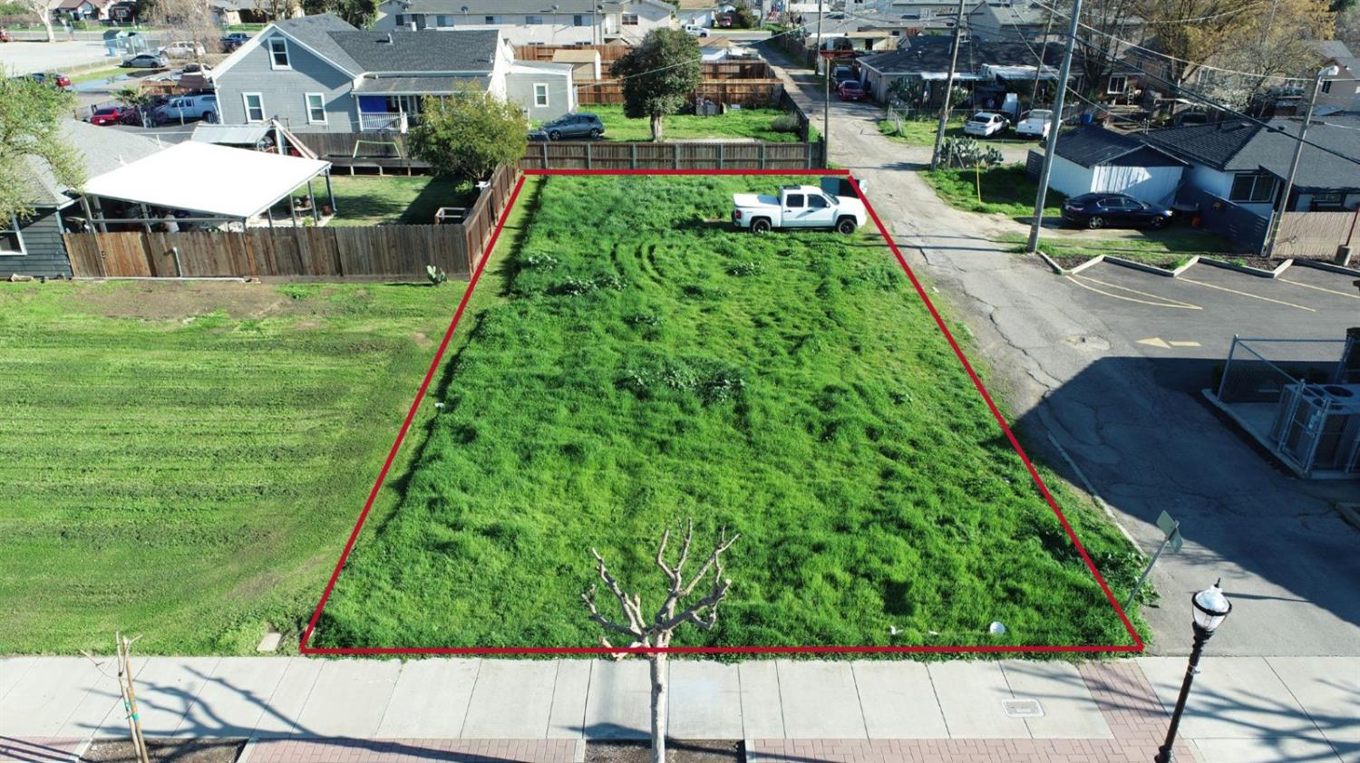 12716 Bentley St, Waterford, CA 95386