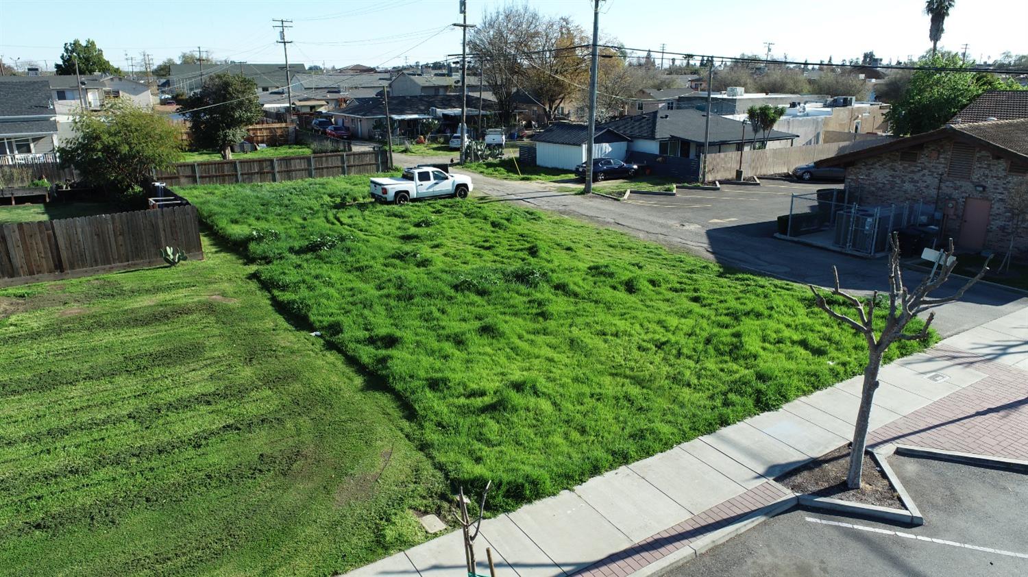 12716 Bentley St, Waterford, CA 95386