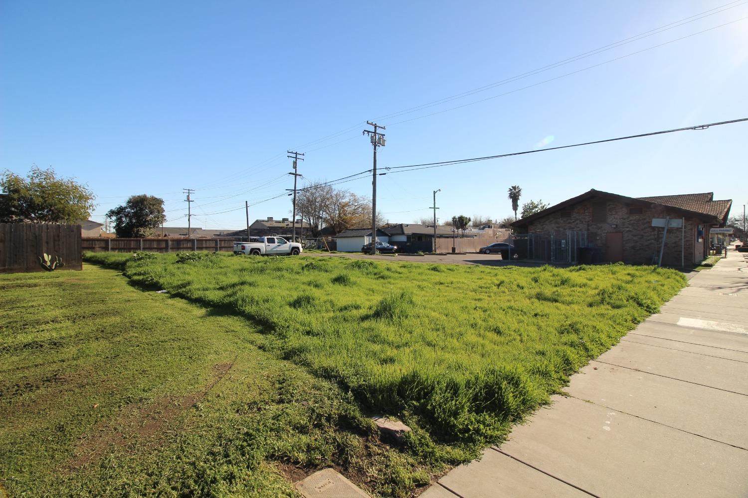 12716 Bentley St, Waterford, CA 95386