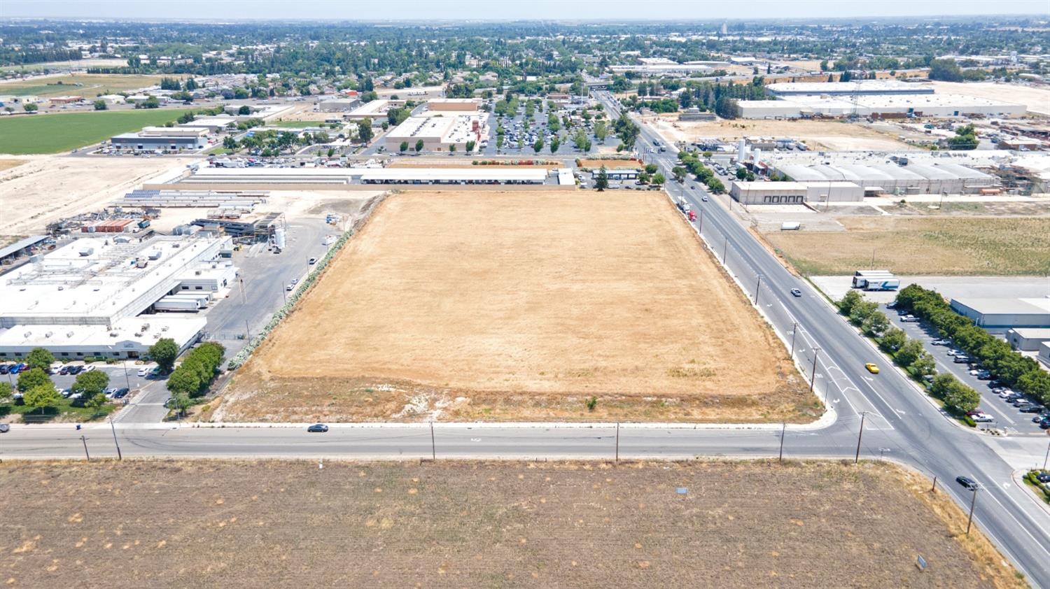 2625 W Main St, Turlock, CA 95380