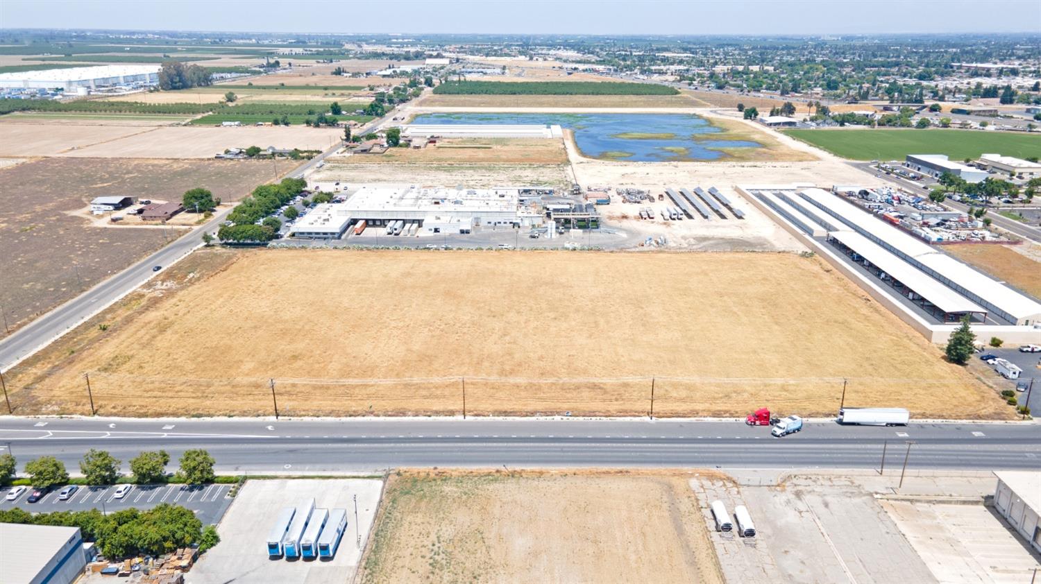 2625 W Main St, Turlock, CA 95380