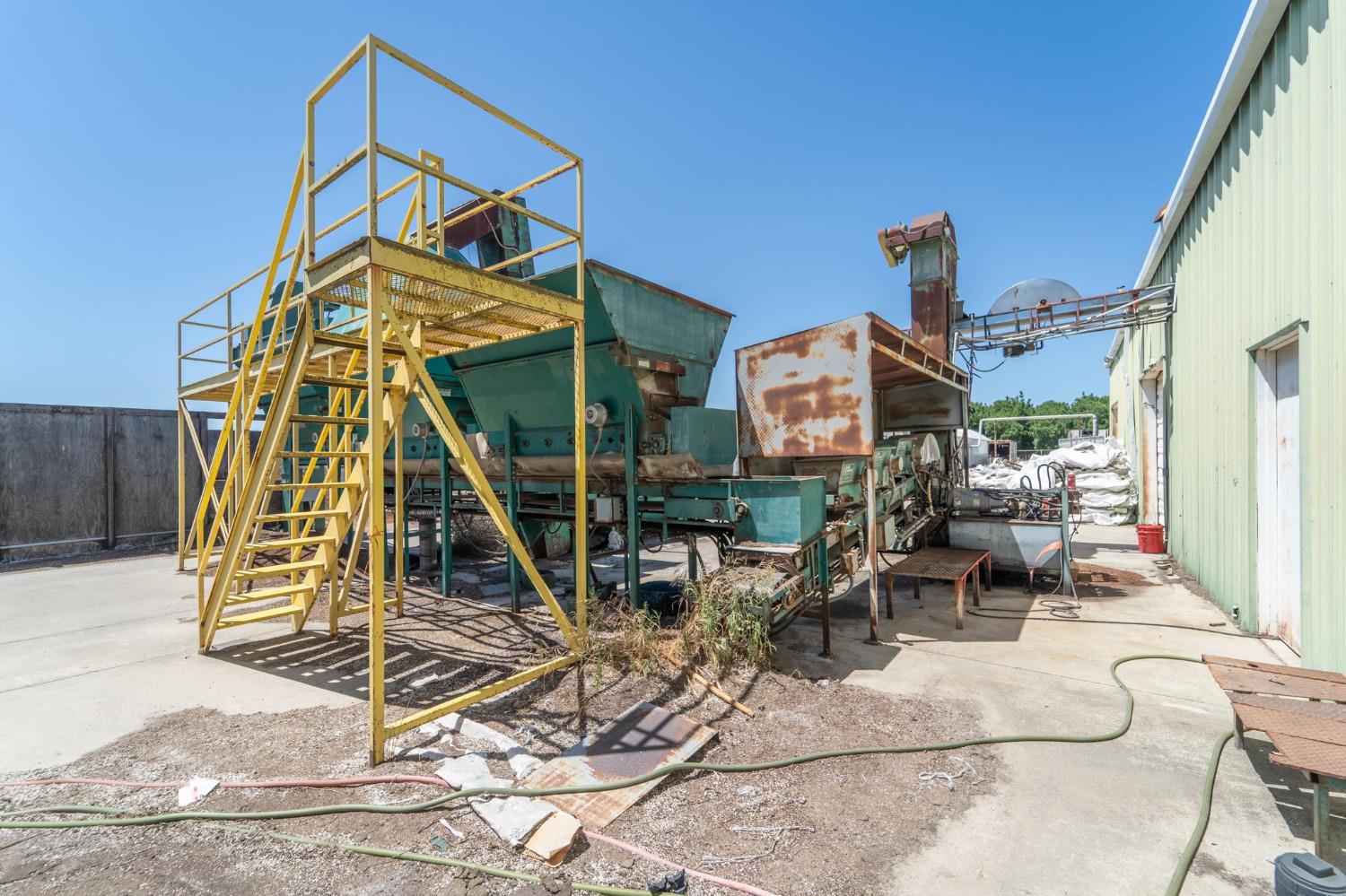 24061 S Austin Rd, Ripon, CA 95366