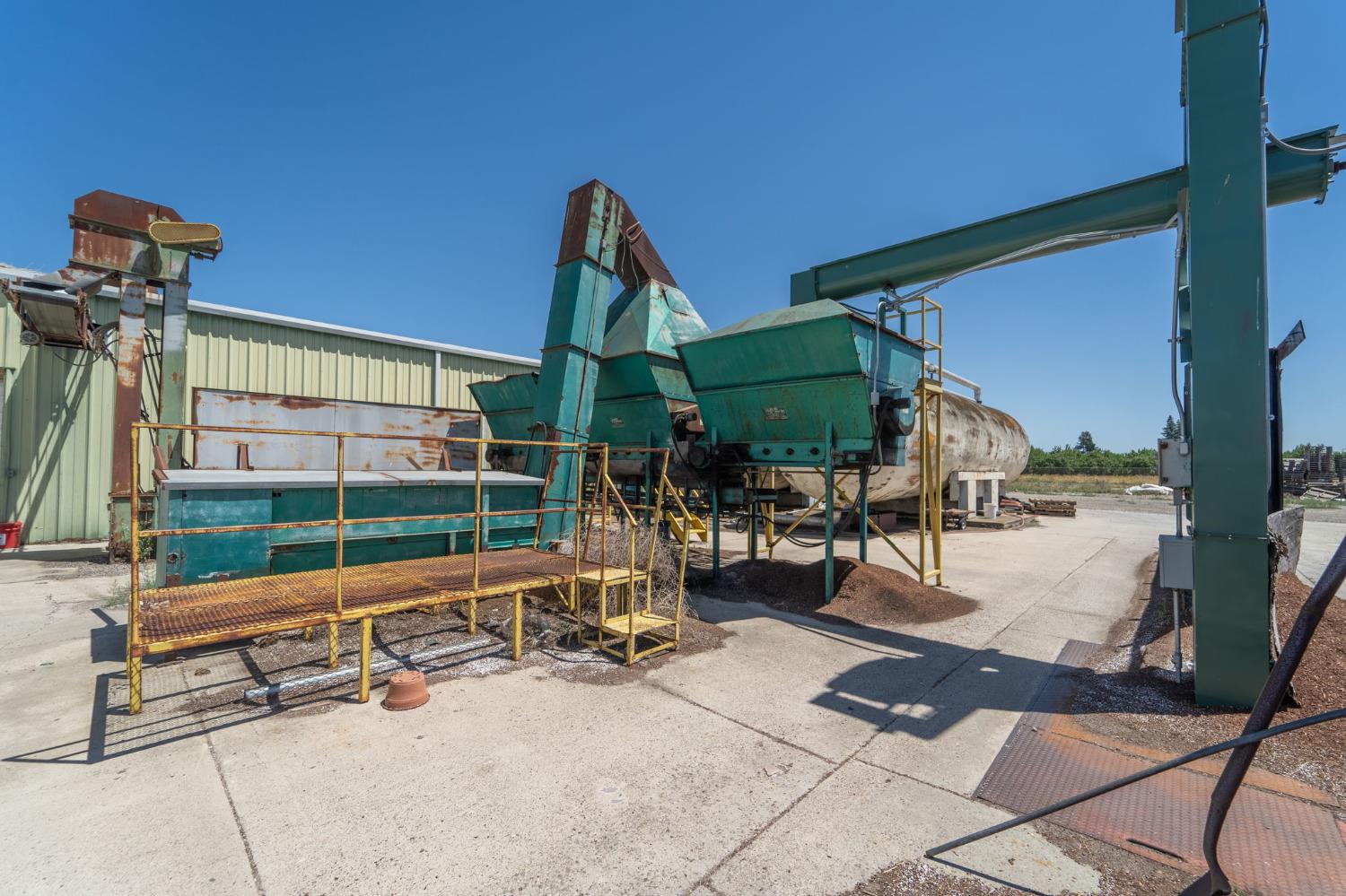 24061 S Austin Rd, Ripon, CA 95366