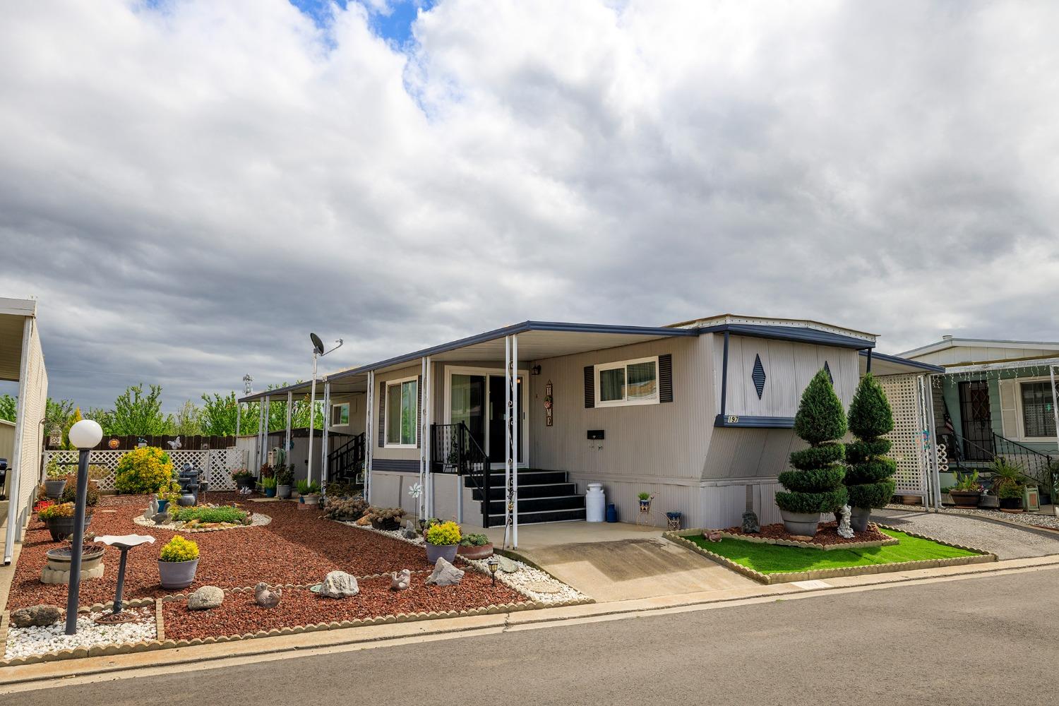 2505 Jackson Ave #197, Escalon, CA 95320