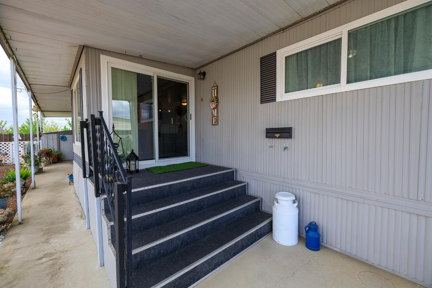 2505 Jackson Ave #197, Escalon, CA 95320