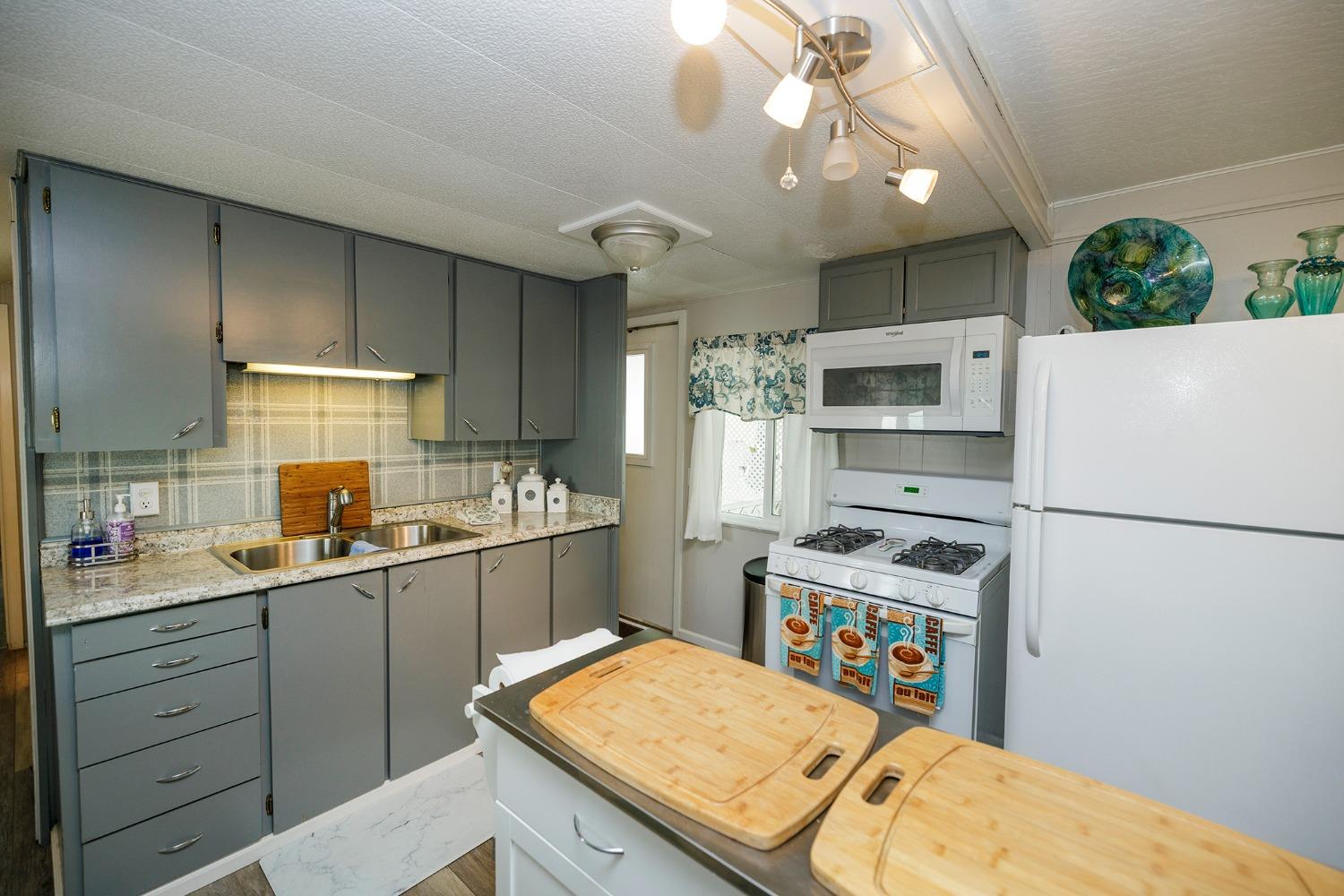 2505 Jackson Ave #197, Escalon, CA 95320