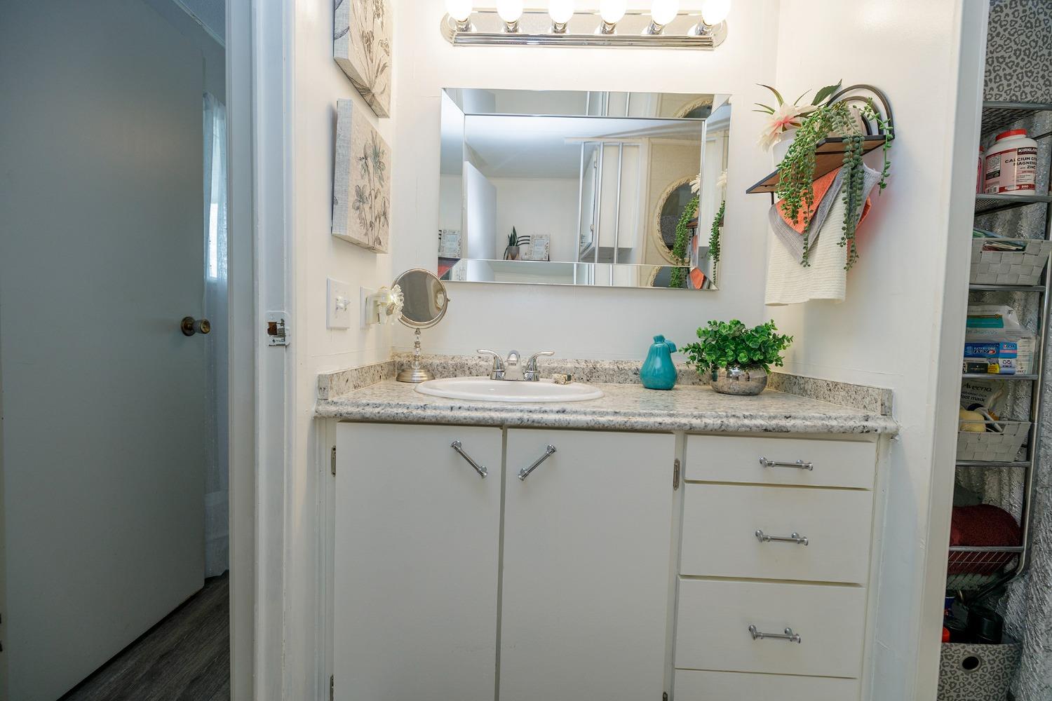 2505 Jackson Ave #197, Escalon, CA 95320