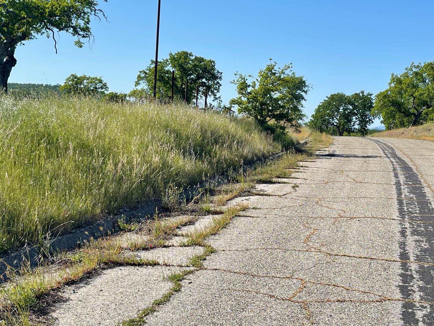 1746 Las Flores Ct, La Grange, CA 95329