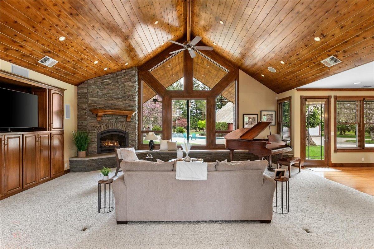 25926 Austin Rd, Ripon, CA 95366