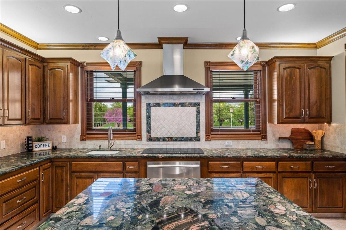 25926 Austin Rd, Ripon, CA 95366