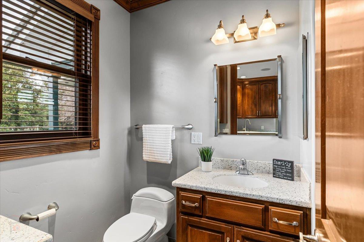 25926 Austin Rd, Ripon, CA 95366