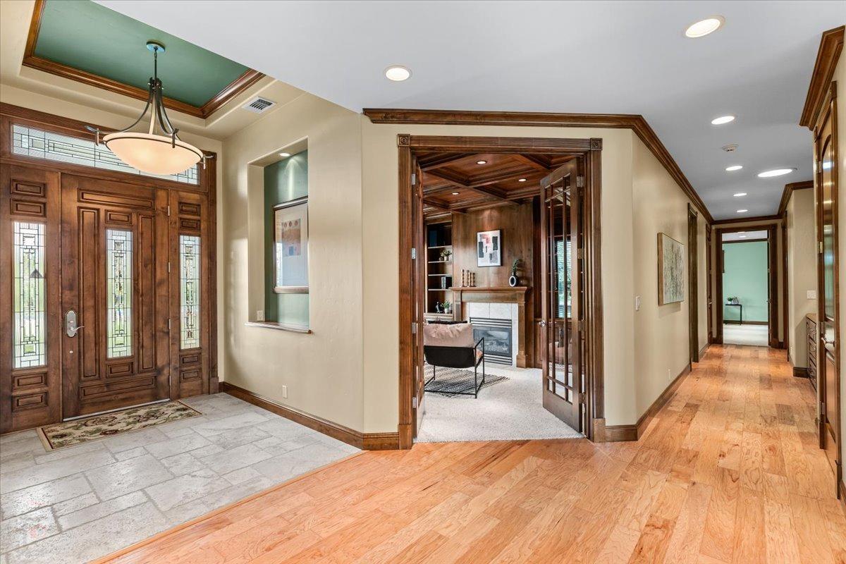 25926 Austin Rd, Ripon, CA 95366