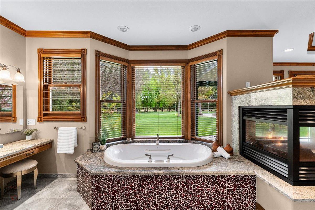 25926 Austin Rd, Ripon, CA 95366