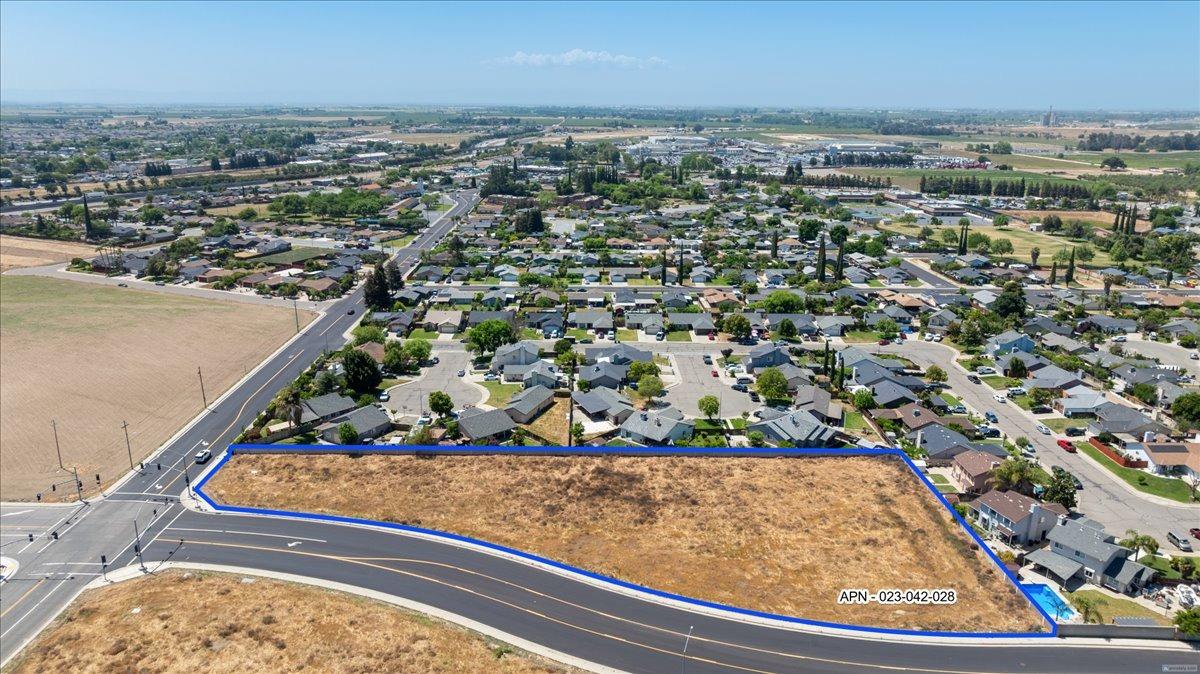 1 Hammatt Ave, Livingston, CA 95334