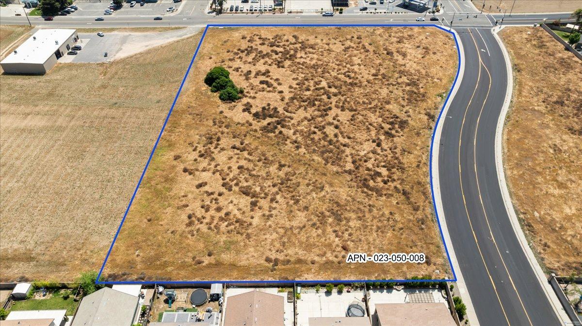 2 Hammett Ave, Livingston, CA 95334