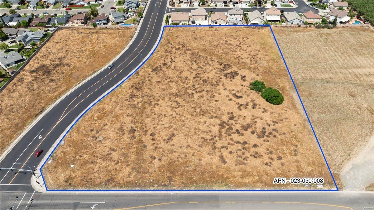 2 Hammett Ave, Livingston, CA 95334