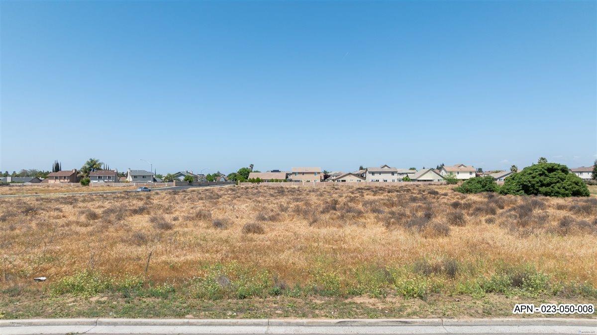 2 Hammett Ave, Livingston, CA 95334