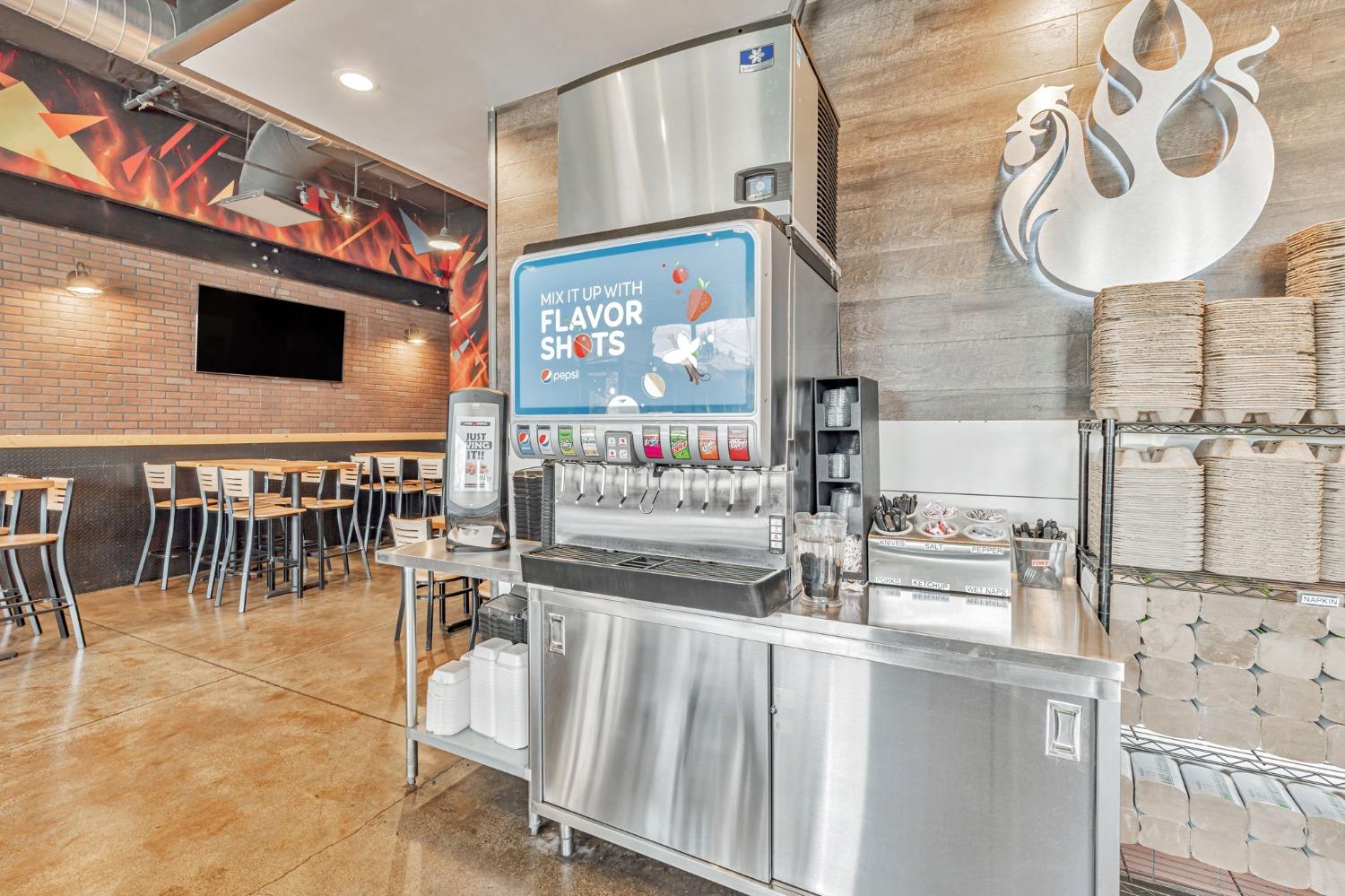 1050 W Monte Vista Ave, Turlock, CA 95382