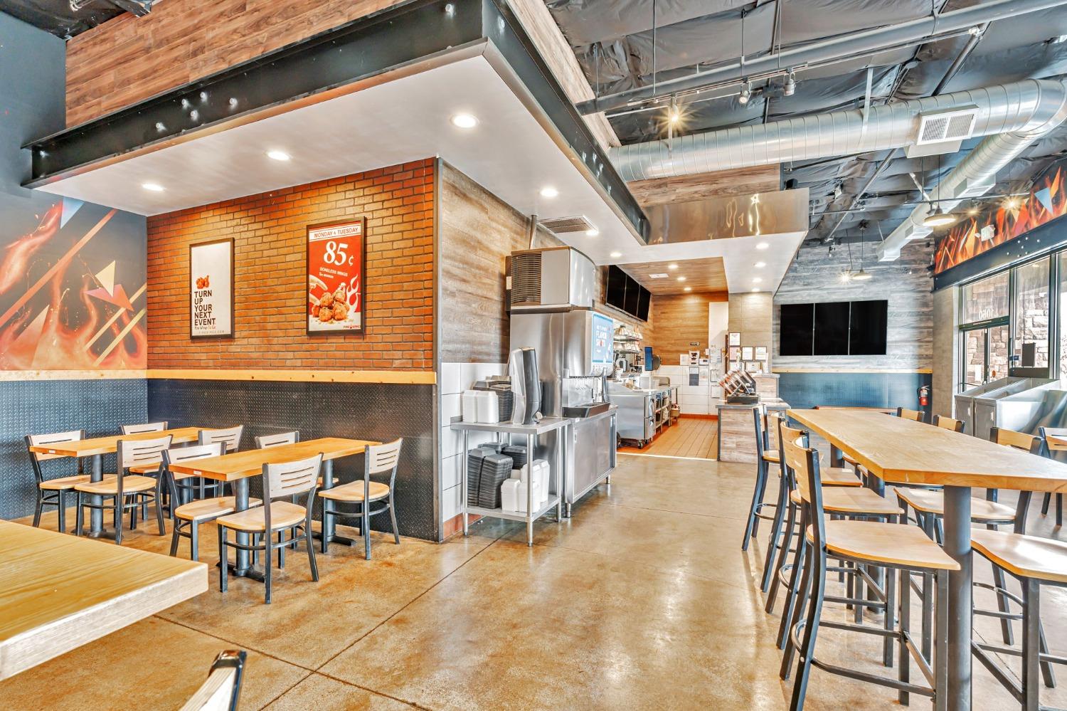 1050 W Monte Vista Ave, Turlock, CA 95382