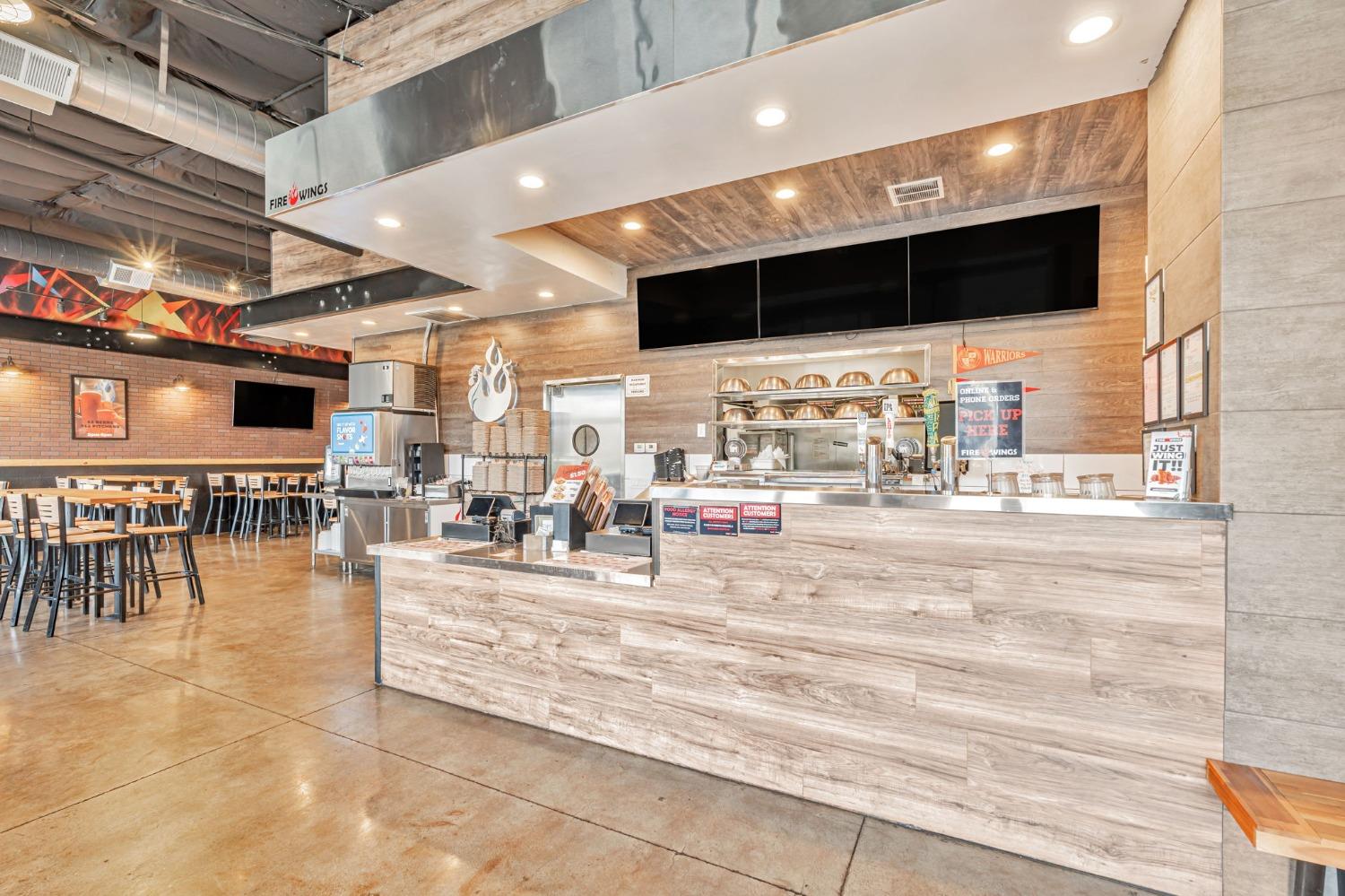 1050 W Monte Vista Ave, Turlock, CA 95382