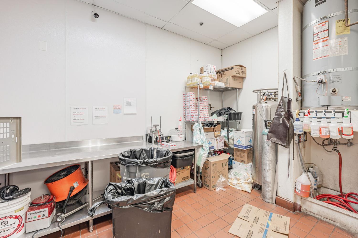 1050 W Monte Vista Ave, Turlock, CA 95382