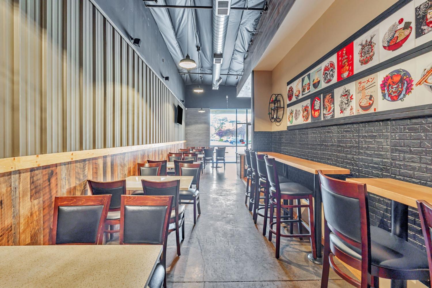 1050 W Monte Vista Ave, Turlock, CA 95382