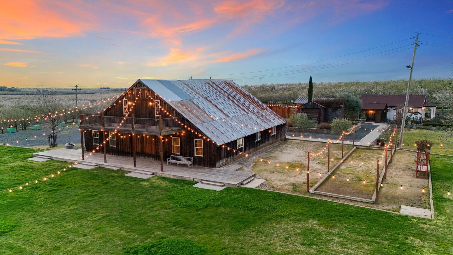 10031 Frankenheimer Rd, Oakdale, CA 95361