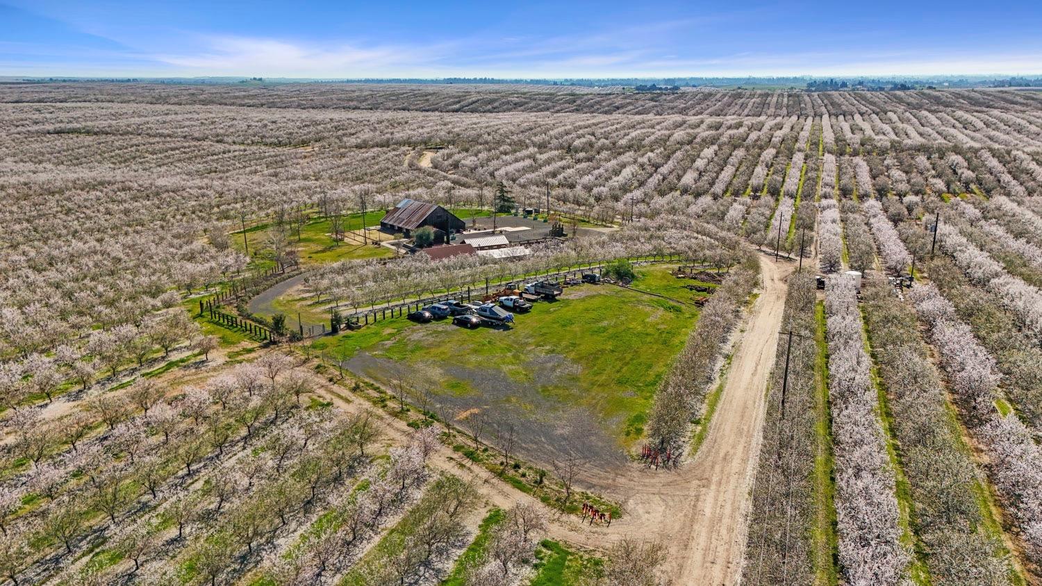 10031 Frankenheimer Rd, Oakdale, CA 95361