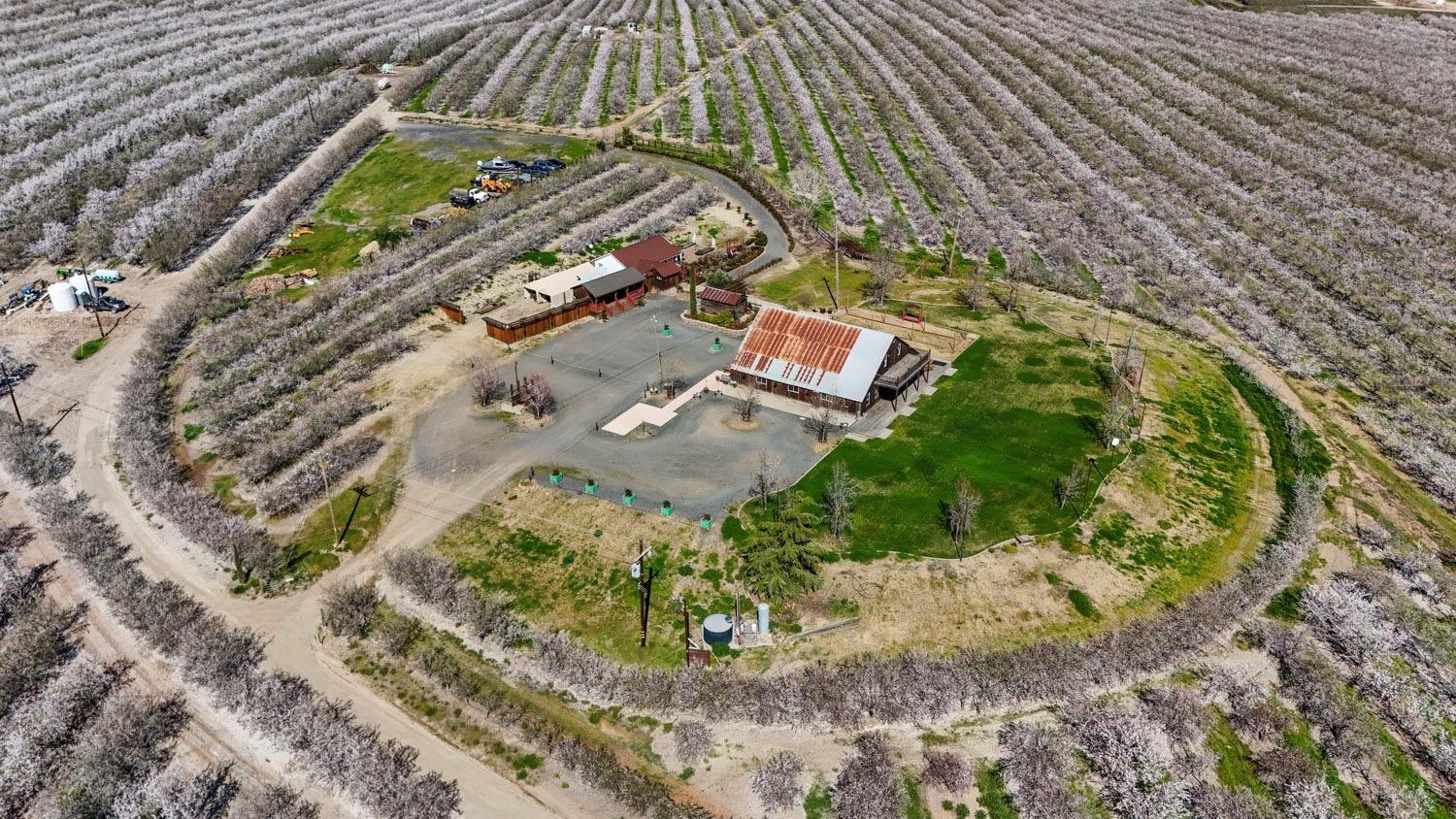 10031 Frankenheimer Rd, Oakdale, CA 95361