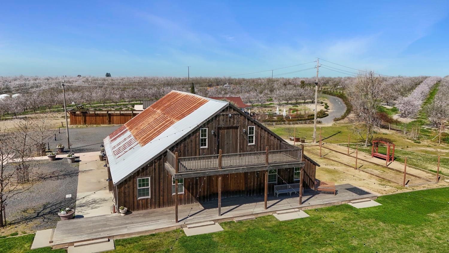 10031 Frankenheimer Rd, Oakdale, CA 95361