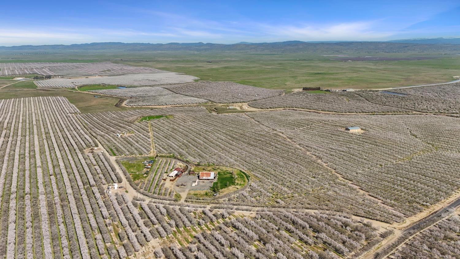 10031 Frankenheimer Rd, Oakdale, CA 95361