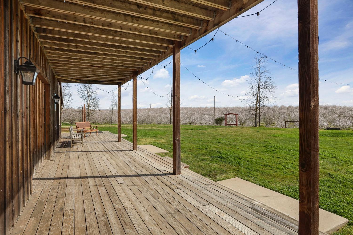 10031 Frankenheimer Rd, Oakdale, CA 95361