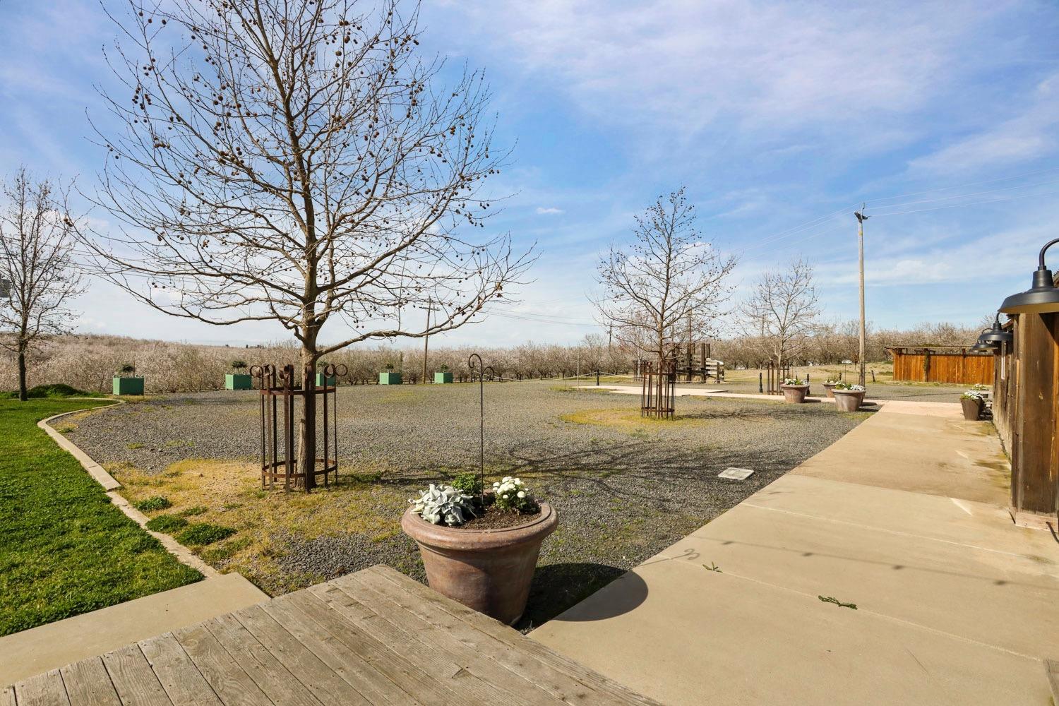 10031 Frankenheimer Rd, Oakdale, CA 95361