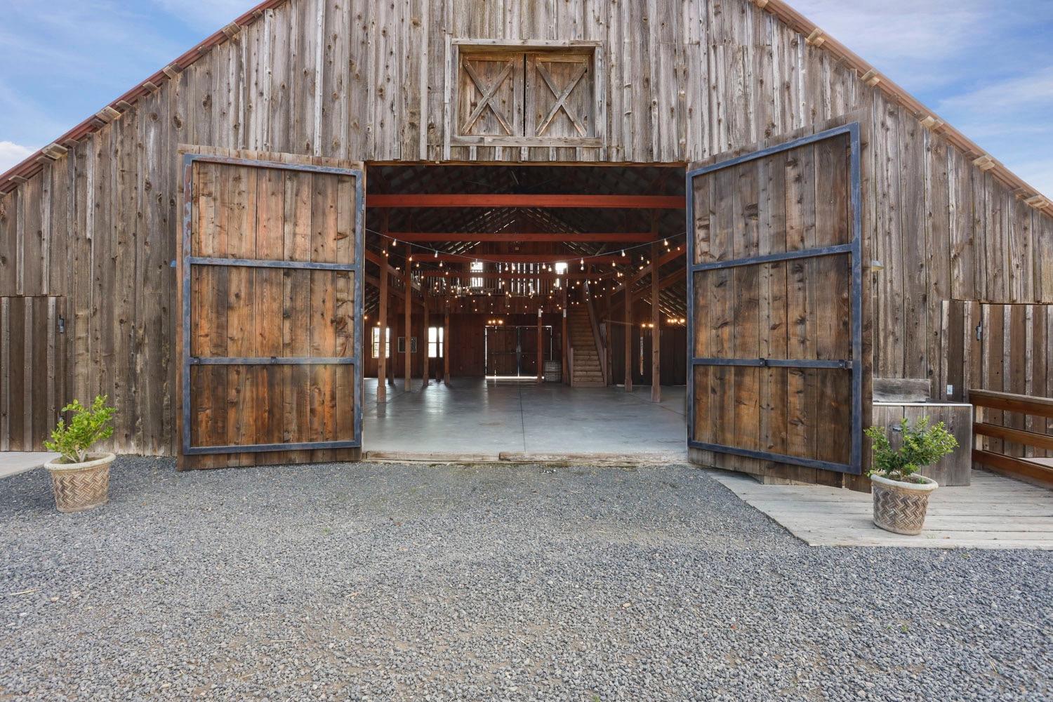 10031 Frankenheimer Rd, Oakdale, CA 95361