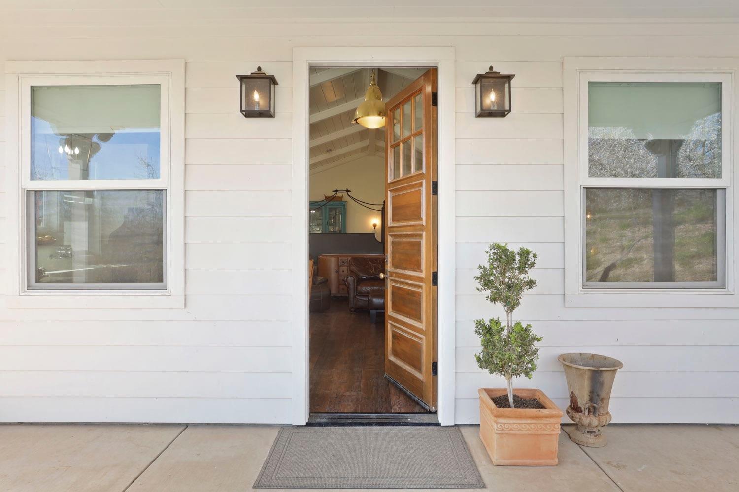 10031 Frankenheimer Rd, Oakdale, CA 95361