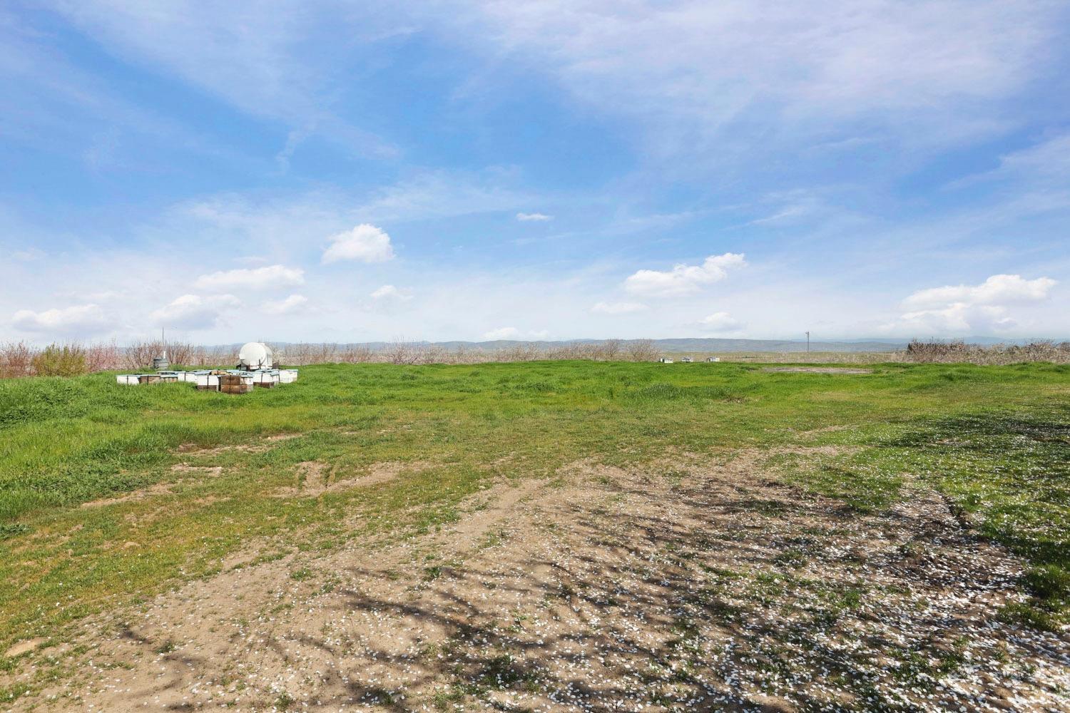 10031 Frankenheimer Rd, Oakdale, CA 95361