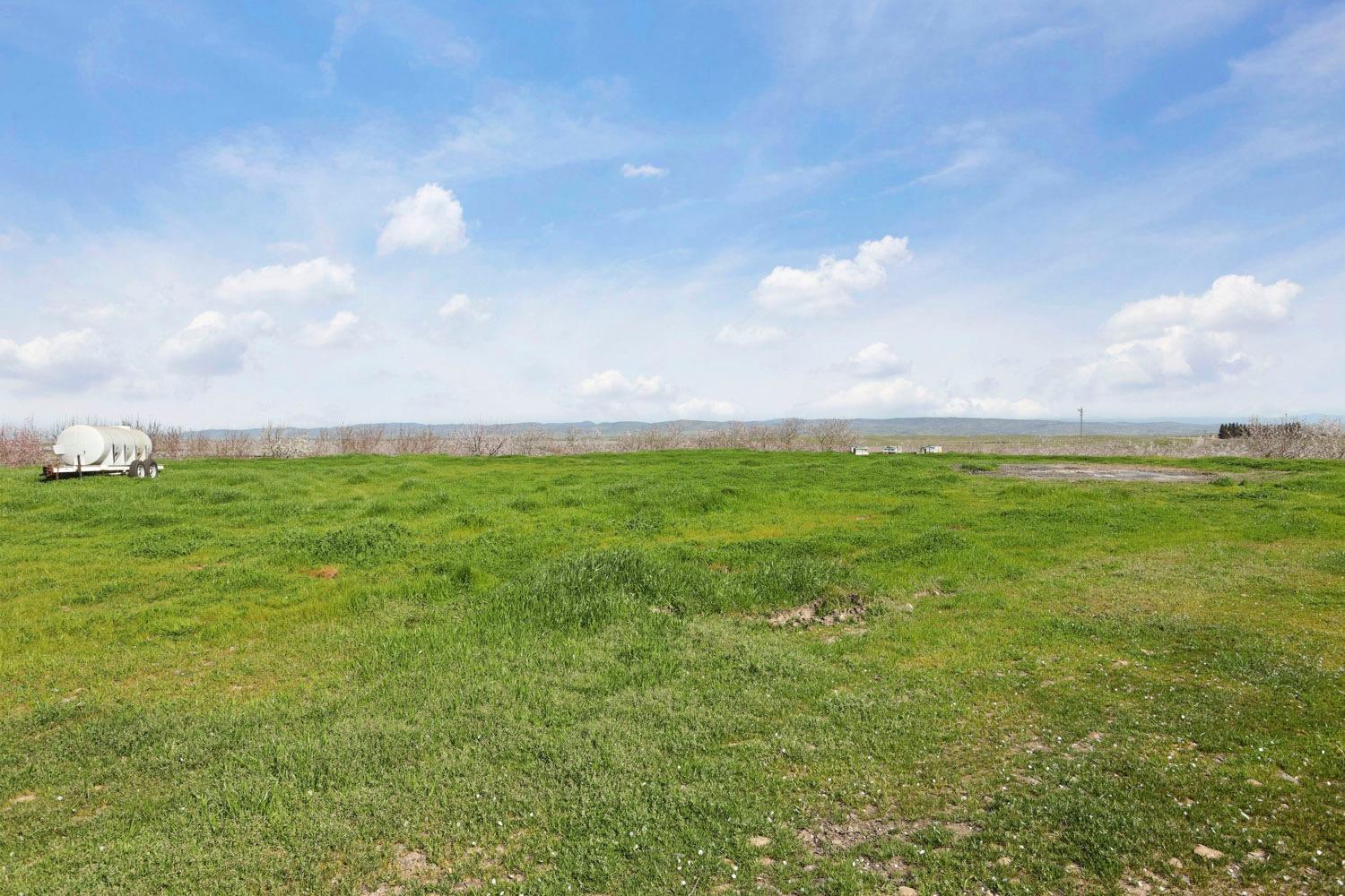 10031 Frankenheimer Rd, Oakdale, CA 95361