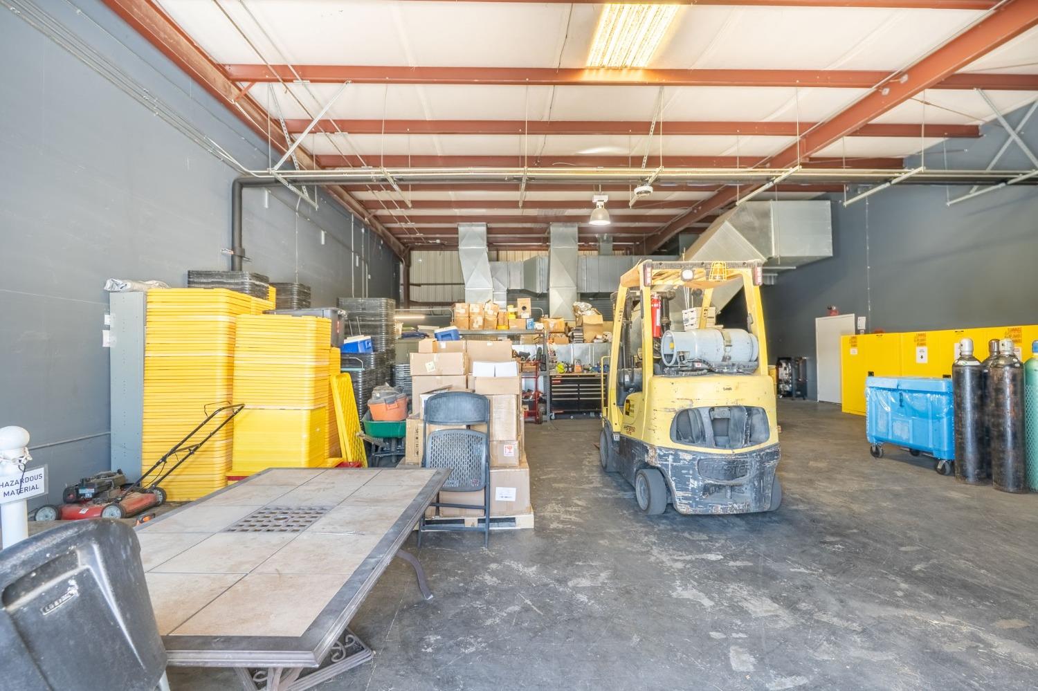 4111 Brew Master Dr #A, Ceres, CA 95307